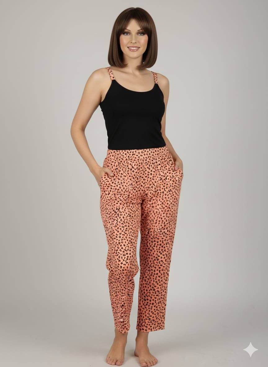 WhatsApp Image 2025-10-13 at 17.39.33 Bayan Turuncu Askılı Pijama Takımı - Görsel 1