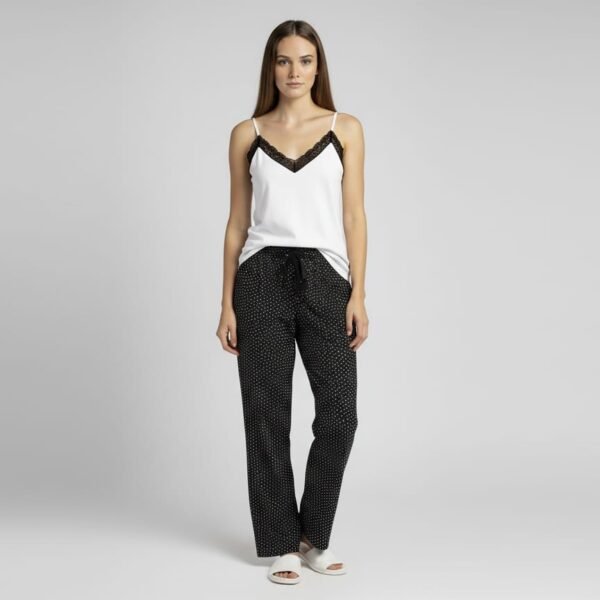 Bayan Beyaz Siyah Askılı Pijama Takım